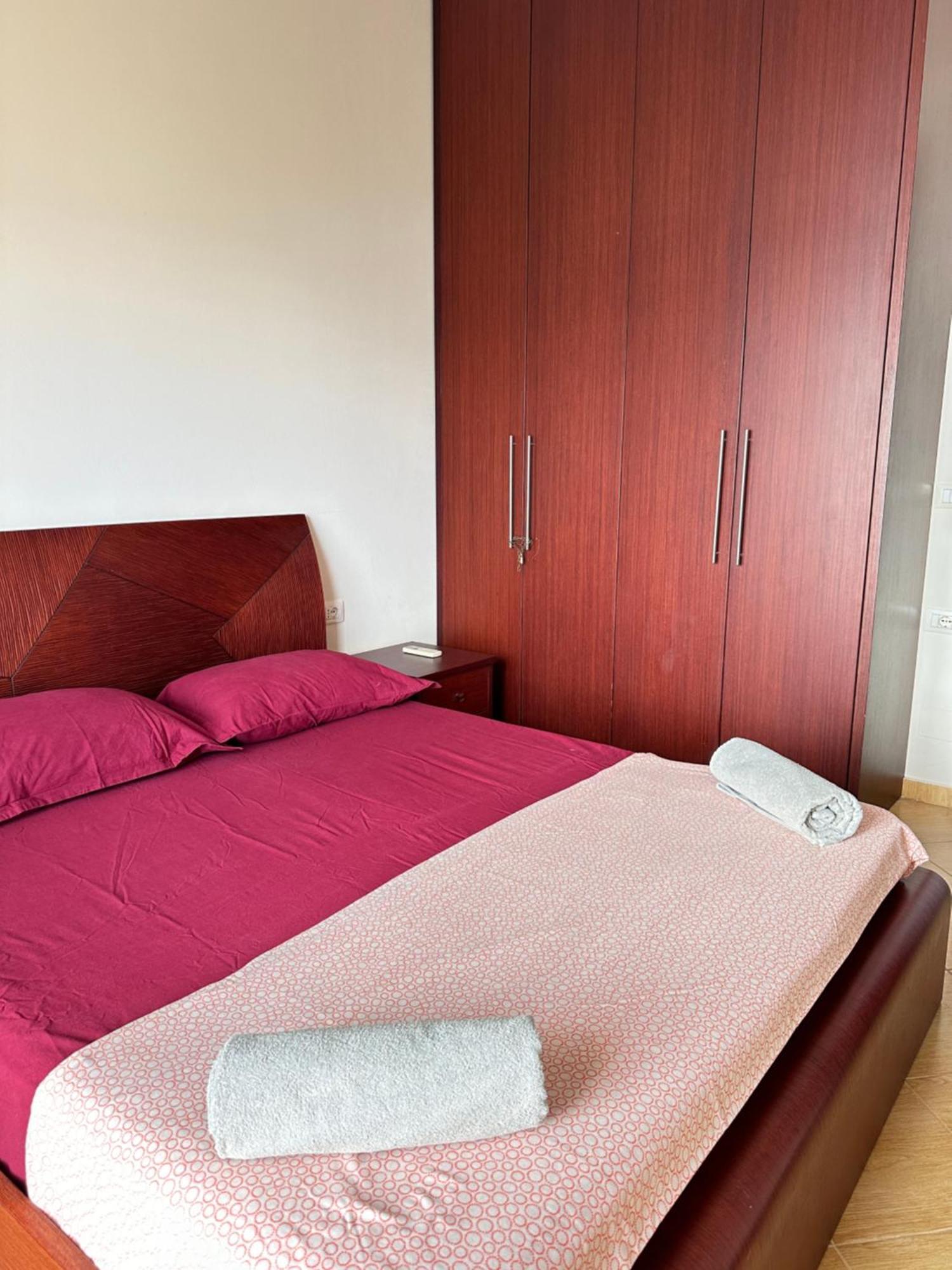 Agora Sea View Apartment Sarande Bagian luar foto